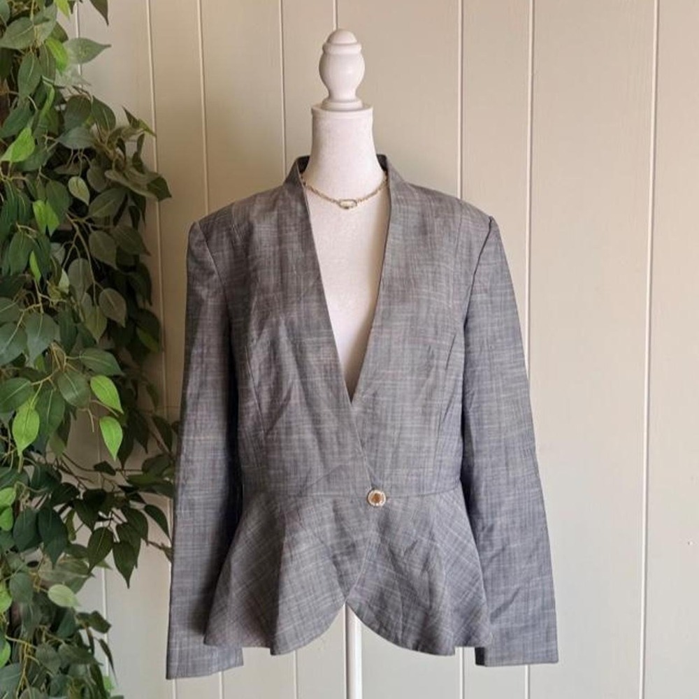 Tommy Hilfiger Gray Plaid Flared Blazer Women's Size 14 Minimalist Preppy Core